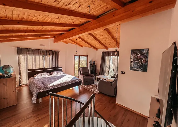 Olive Garden Family Apartment With Private Pool