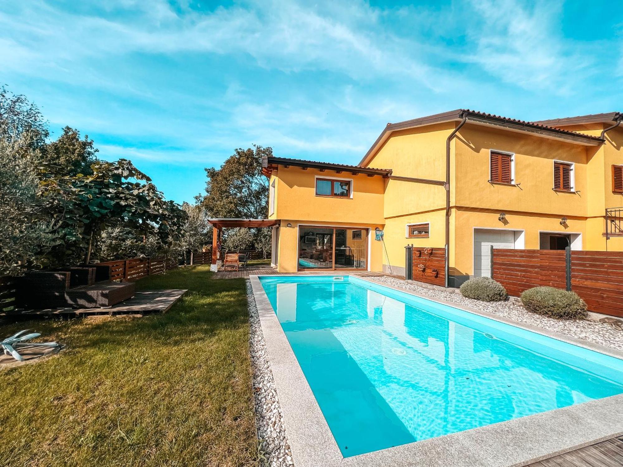 Olive Garden Family With Private Pool * Sezana